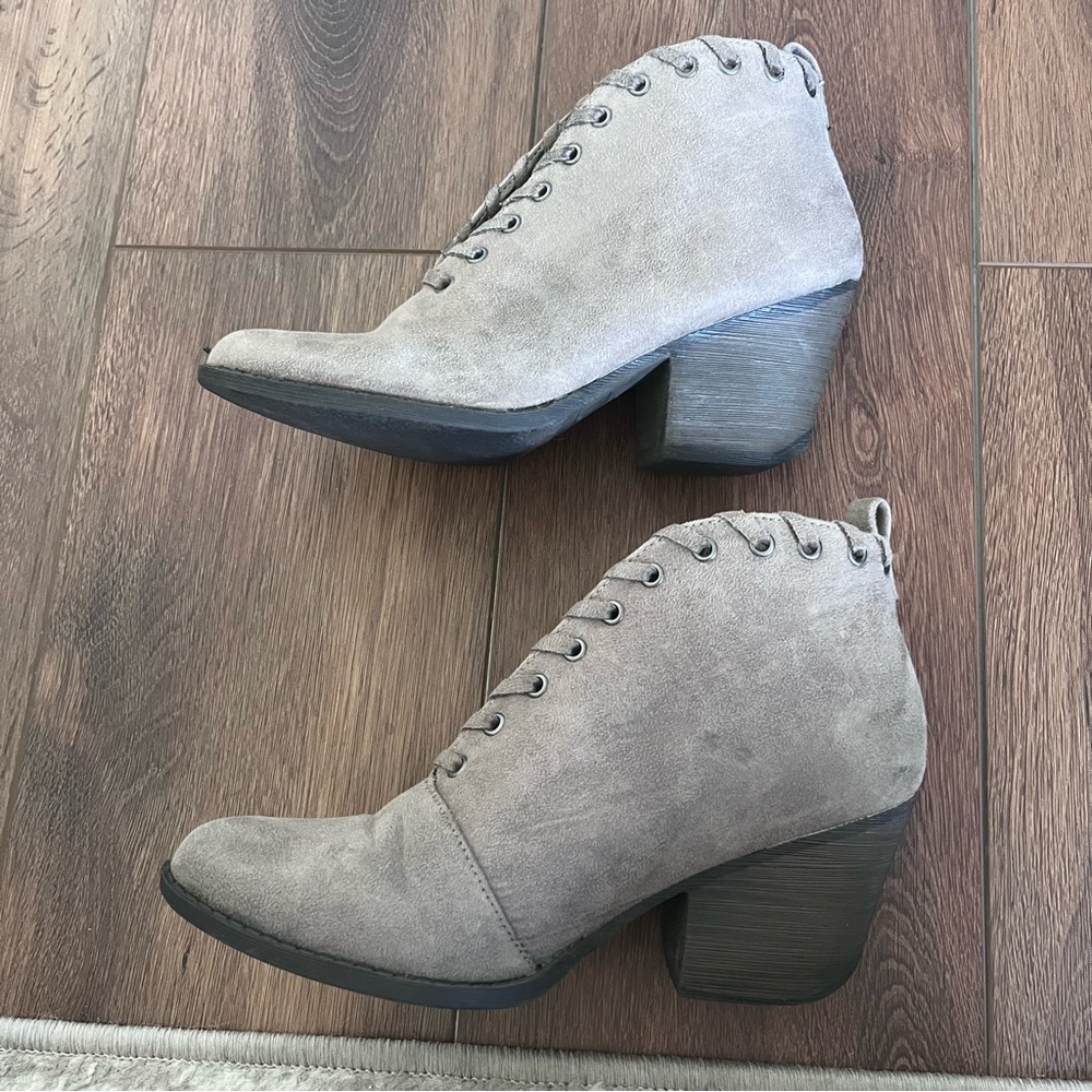 Coconuts By Matisse Taupe Pull On Ankle Boots, Si… - image 4